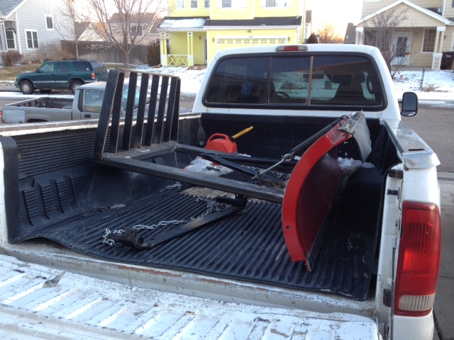 snow plow for fork lift.JPG